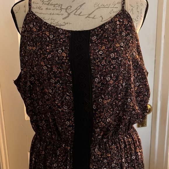 Knox Rose High/Low Dress. - Picture 2 of 7